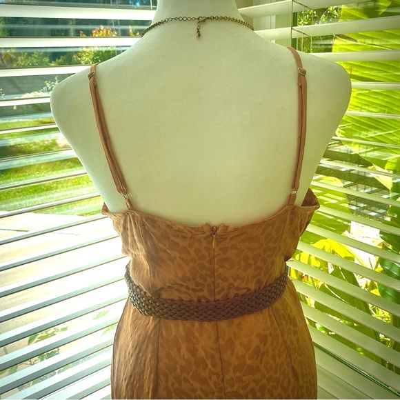 Urban Outfitters Sleeveless Leopard Dress Size Small Excellent Condition - Picture 11 of 16